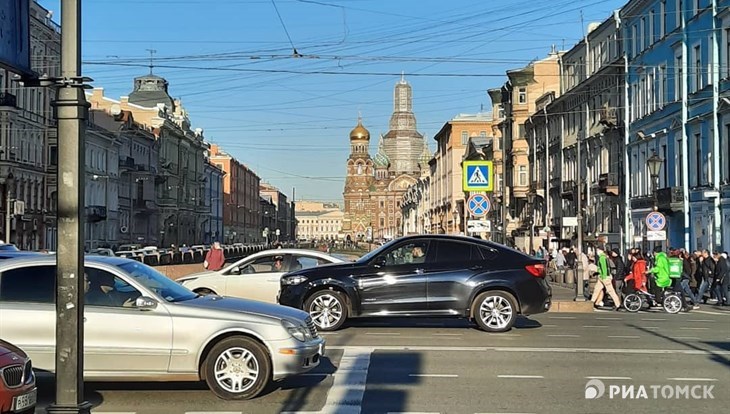 Туры по РФ и потребительские кредиты подешевели в Томске в июне