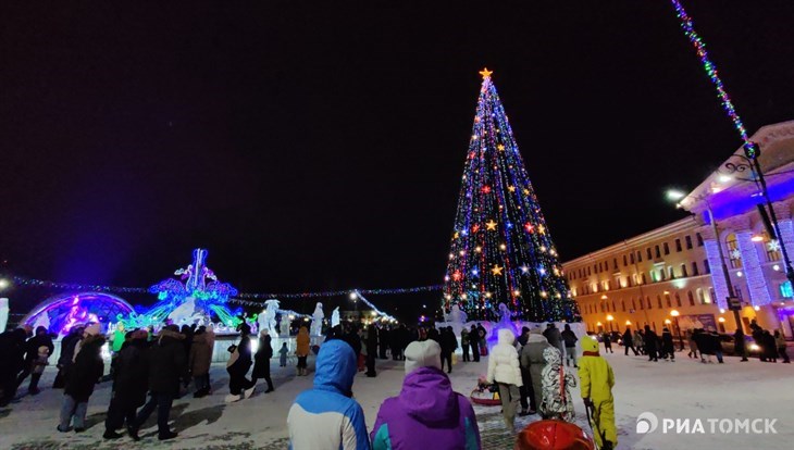 Новогодняя иллюминация зажглась в Томске вечером в воскресенье