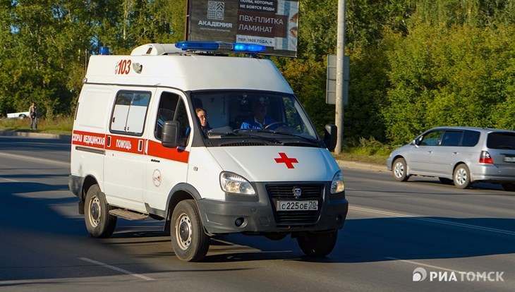 Водитель автобуса потерял сознание и врезался в машины в Томске