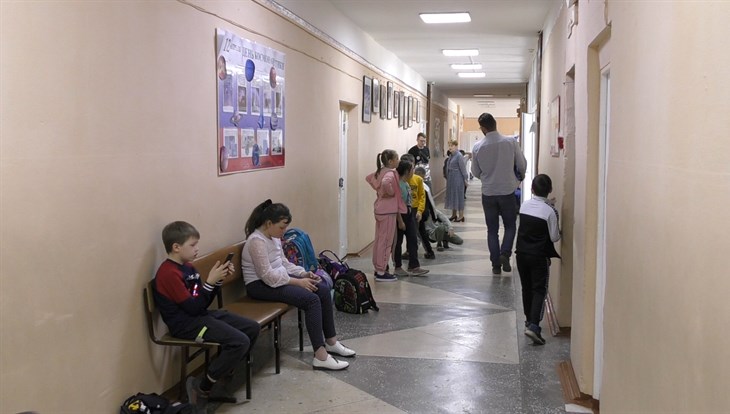 Строительство школы в Корнилове под Томском не возобновят еще полгода