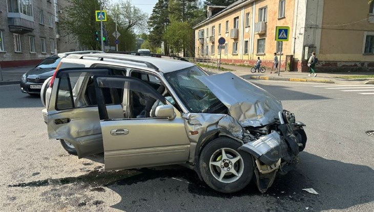 Двое доставлены в больницу после ДТП с автобусом в Северске