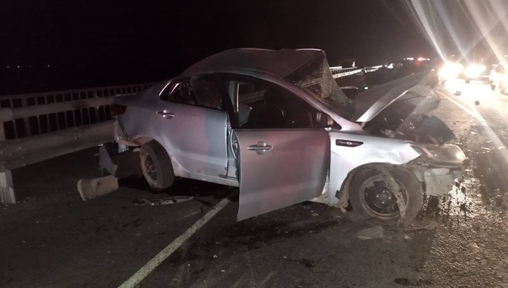 Двое погибли в лобовом столкновении Nissan и Kia под Томском