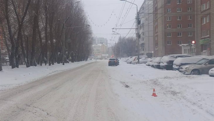 Пожилой мужчина скончался после наезда Kia на Лазо в Томске