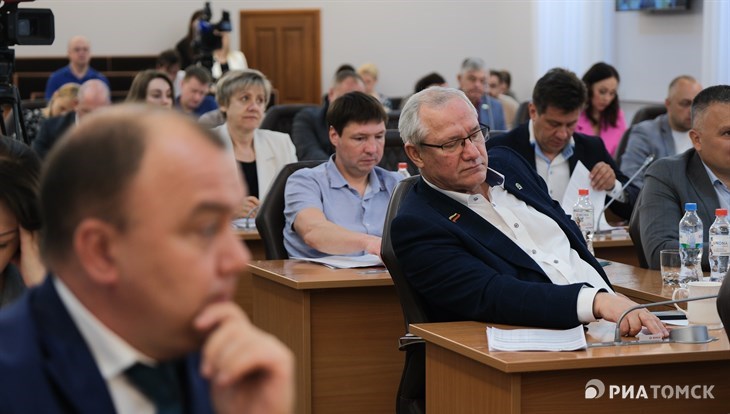 Депутаты Томска одобрили проверки губернатора в отношении самих себя