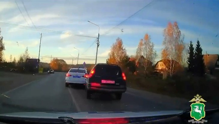 Видео погони за виновником ряда ДТП в томских Южных Воротах