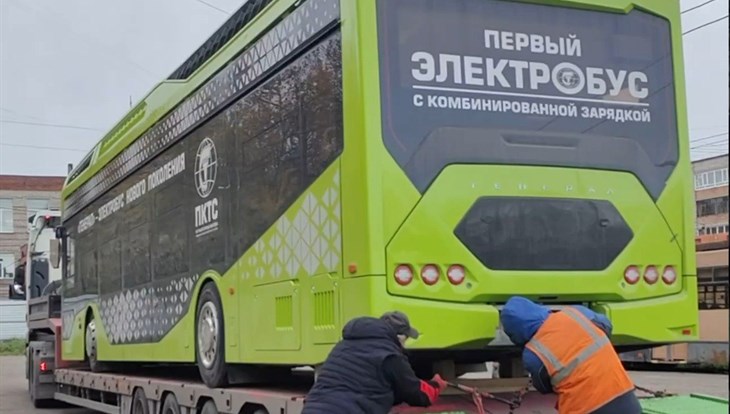 Шесть водителей в томском ТТУ смогут управлять электробусом