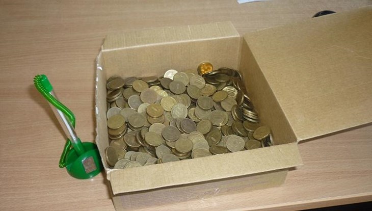 Отделочник украл из квартиры в Северске 4 кг десятирублевых монет