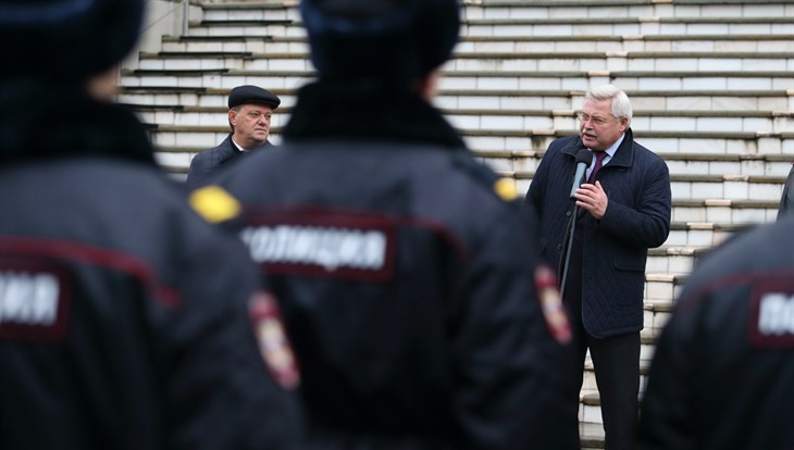 Жвачкин поздравил томских полицейских с профессиональным праздником