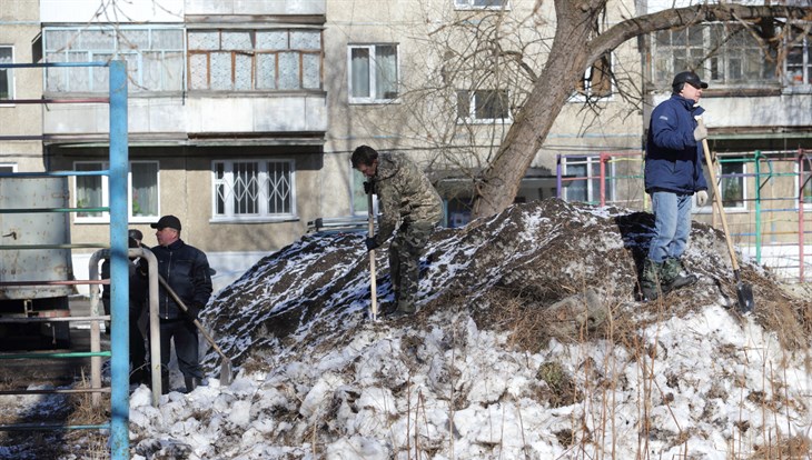 Почти 9. Мусор и смет уличный. Общегородской субботник отменяется. Сортировка уличного мусора субботник.