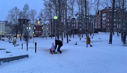 Стихийные горки станут посыпать песком в Томске