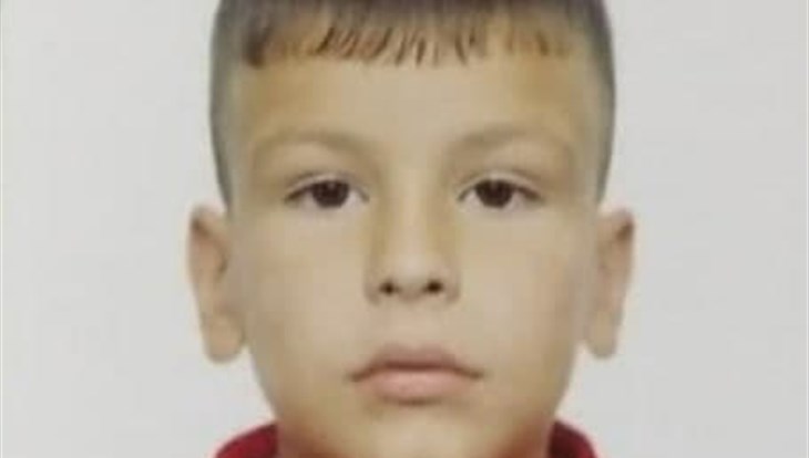 Пропавший мальчик в америке. Потерялся мальчик Галеусов Александр. Пропал мальчик Звериноголовское. Пропажа мальчика в лагере факел. Пропал мальчик в 2001 году в Сибае.