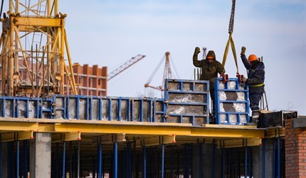 Власти: рост ключевой ставки не остановит стройки в Томской области