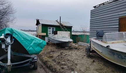 Мэрия Томска хочет снести лодочные станции на дамбе у Паруса