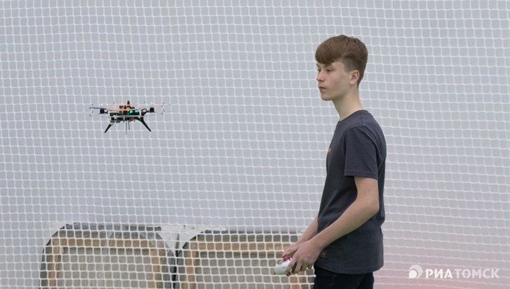 В двух осях: как ТГУ обучает школьников пилотировать дроны