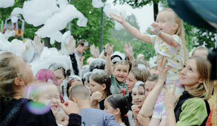 Дождь Купале не помеха:как томичи отпраздновали 7 июля на Новособорной