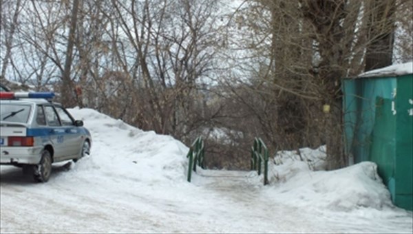 Сотрудник ГИБДД спас мужчину, повешенного на дереве в центре Томска