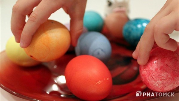 10 способов окрашивания пасхальных яиц