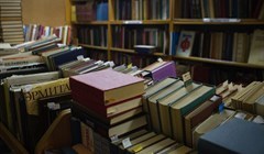 Томичи могут отдать книги и канцелярию для гаражки в пользу животных