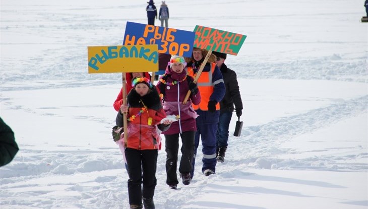 На апрельском льду: как прошли соревнования рыболовов в Стрежевом